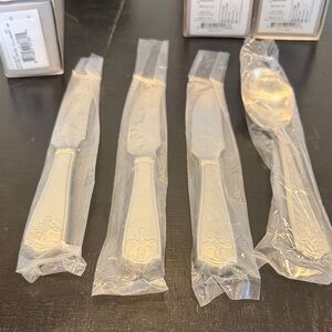 Juliska Villandry 3 Butter Knives & 1 Sugar spoon new